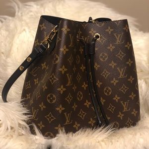 Louis Vuitton NÉONÉO Adjustable Monogram BucketBag